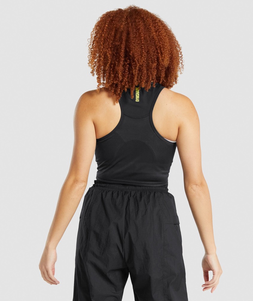 Black Women's Gymshark Pulse Crop Tank | USA-01435